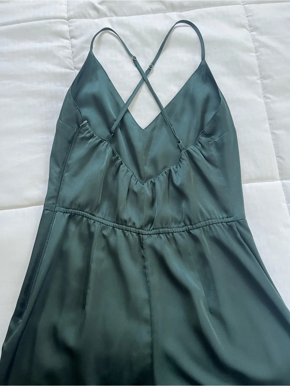 Abercrombie & Fitch Satin V-Neck Wide-Leg Jumpsuit - Dark Green - Picture 3 of 7